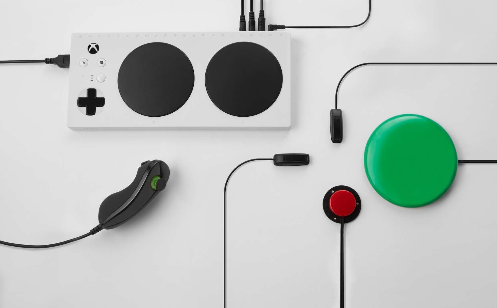 accessibilità videogiochi xbox adaptive controller