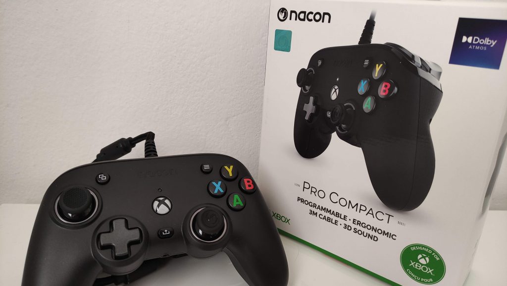 Nacon Pro Compact Controller