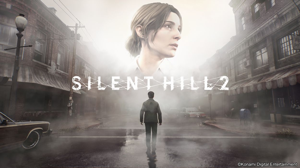 Silent Hill 2, logo del videogioco, james cammina verso una strada nebbiosa, profilo di Maria, la moglie, nel cielo nuvoloso