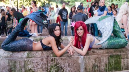 Due cosplayer presenti al Pellicano Festival Fantasy