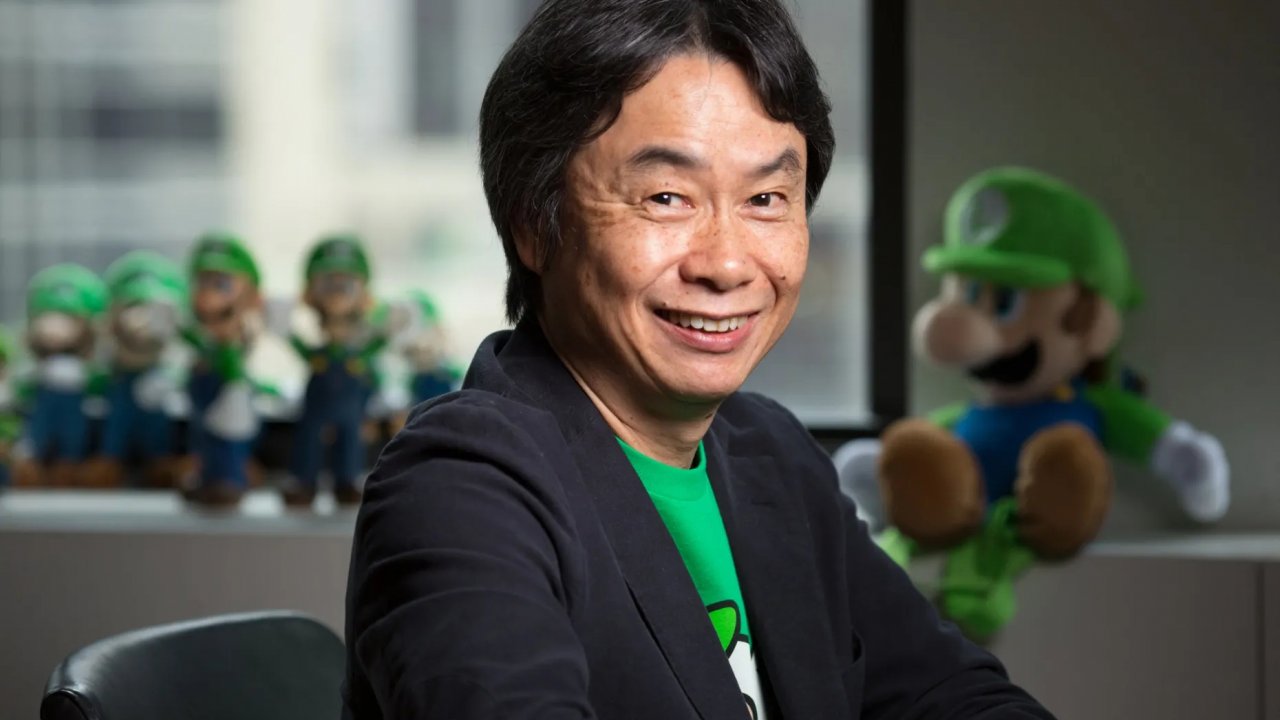 Shigeru Miyamoto che sorride