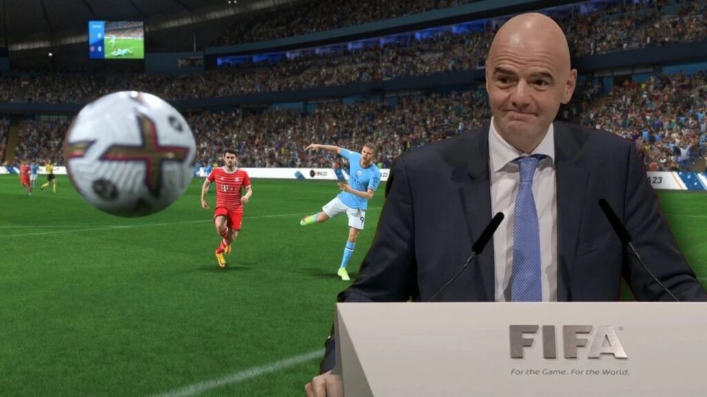 Un calciatore di FIFA che calcia un pallone ed Infantino sulla destra