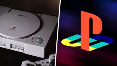 Una PS1 con al fianco un logo di PlayStation