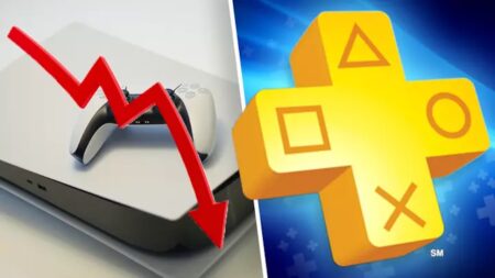 Una PlayStation 5 con affianco il logo del PlayStation Plus