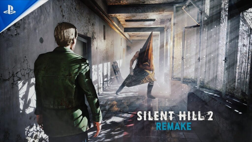 Il protagonista di Silent Hill 2 remake con il logo del gioco
