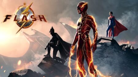 Batman, Supergirl e Flash di The Flash su una roccia