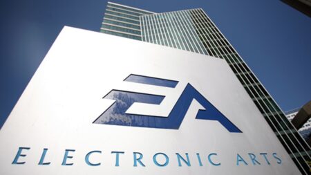 EA vuole rendere Games-as-a-Platform le proprie IP più famose Il logo di EA posto davanti all'edificio