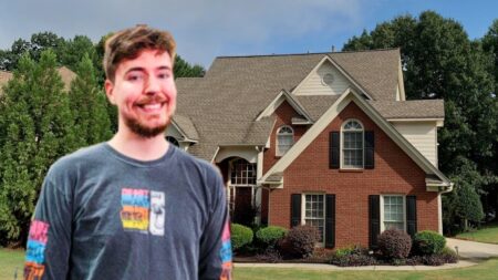 MrBeast con dietro una casa
