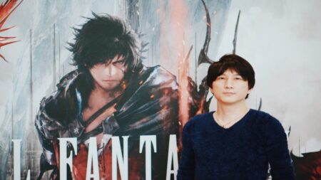 Ryota Suzuki con al fianco Clive di Final Fantasy 16