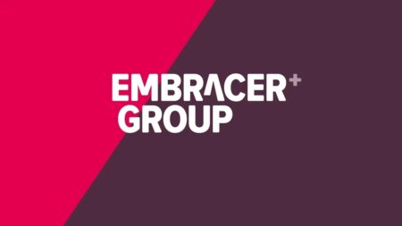 Il logo di Embracer Group con uno sfondo rosa e grigio
