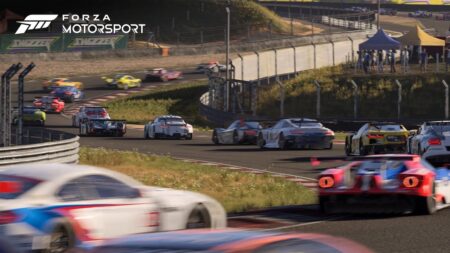 Alcune auto di Forza Motorsport in pista