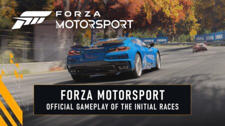Un'auto di Forza Motorsport in pista