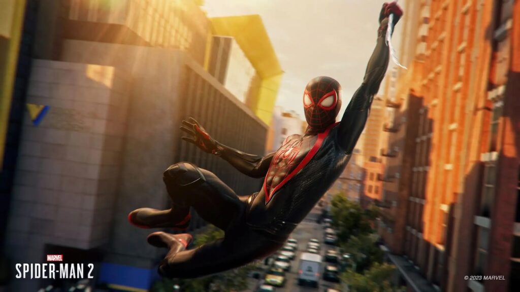 Miles Morales di Marvel's Spider-Man 2 mentre dondola in cielo