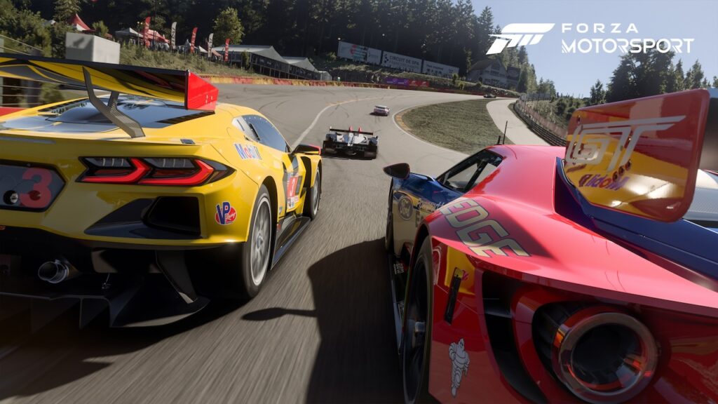 Delle auto in pista di Forza Motorsport