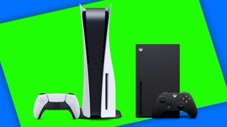 PS5 in verticale con al fianco una Xbox Series X in verticale