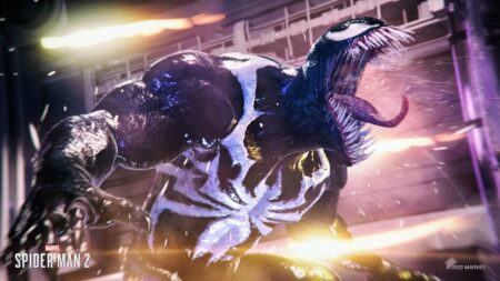 Venom di Marvel's Spider-Man 2 di profilo che urla furente
