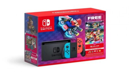 La confezione del nuovo bundle di Nintendo Switch OLED con Mario Kart 8 Deluxe su uno sfondo bianco