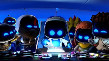 Astro Bot con i vari personaggi PlayStation