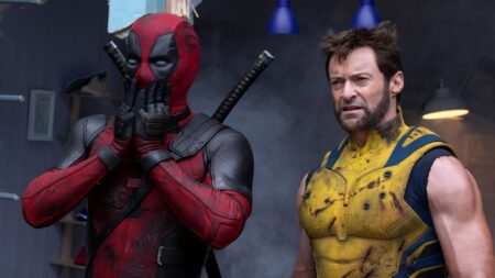 Deadpool & Wolverine con le mani sul volto con il fare sorpreso