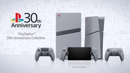 Una PS5 Pro e PS5 Slim della PlayStation 30th Anniversary PS5