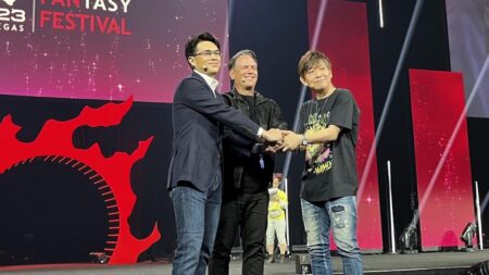 Phil Spencer con Naoki Yoshida