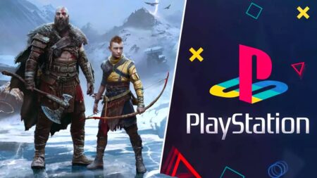 Kratos ed Atreus di God of War Ragnarok con il logo PlayStation