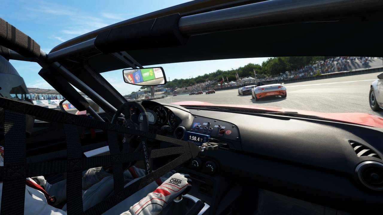 Visuale interna all'abitacolo in Assetto Corsa EVO