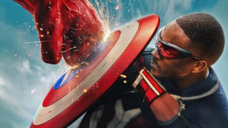 Il protagonista di Captain America: Brave New World con lo scudo in mano