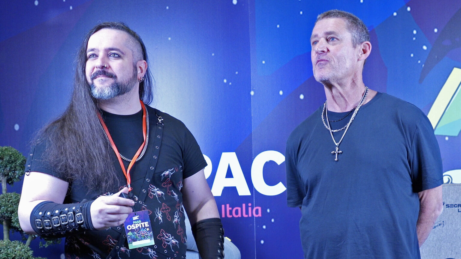 Kristal Cross insieme a Glen Schofield
