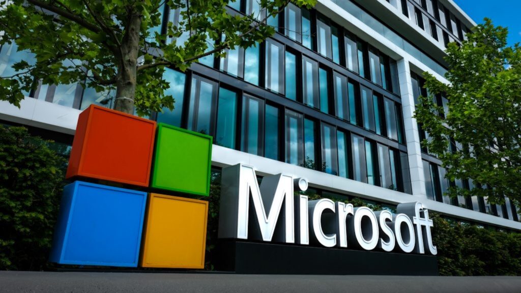 Il logo di Microsoft con il palazzo di Microsoft