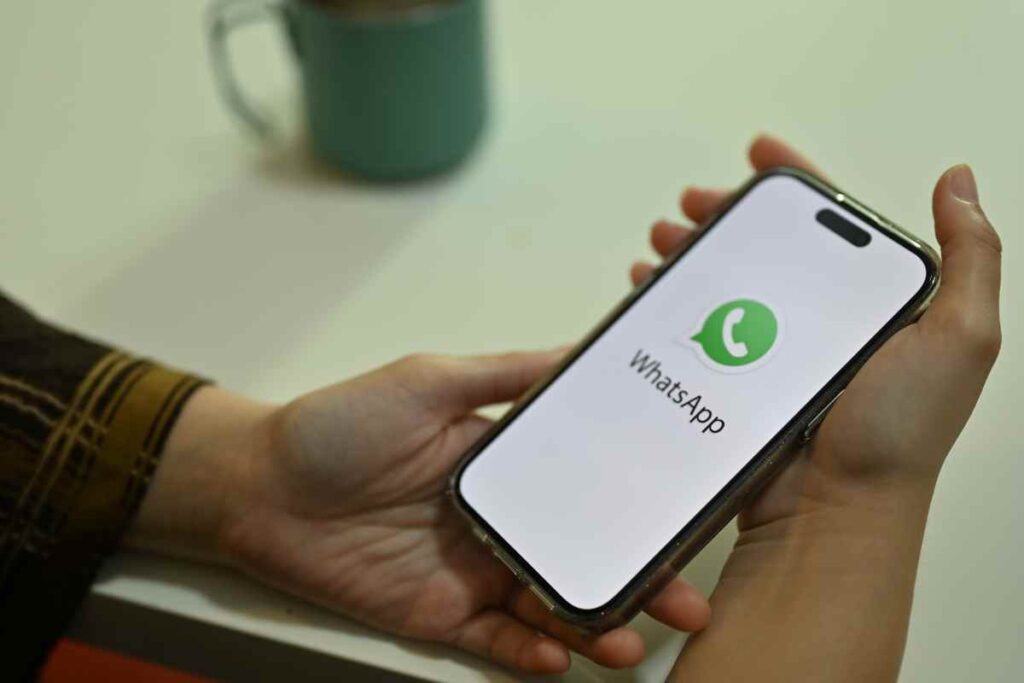 telefono con whastapp