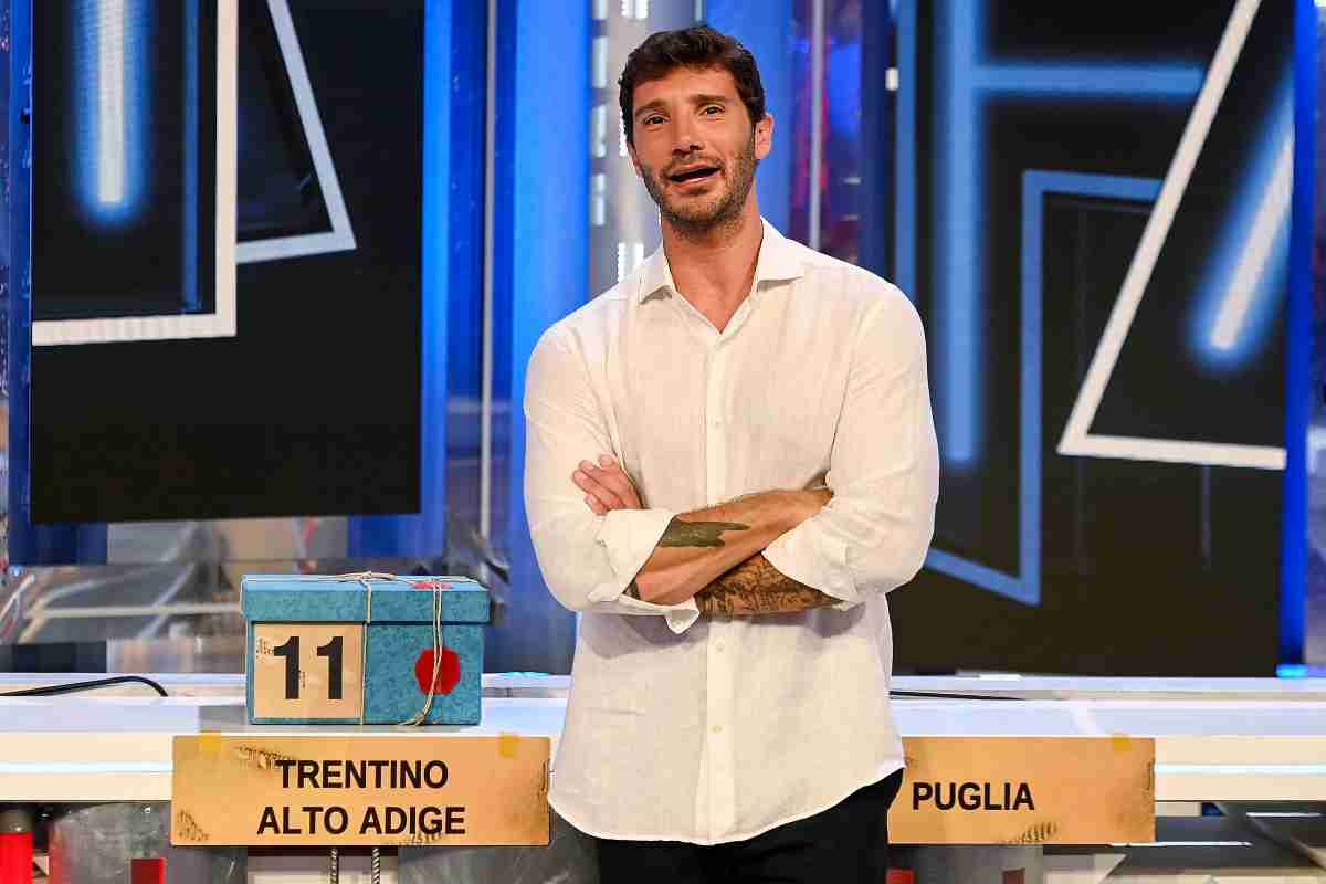 Stefano De Martino concorrenti in vari hotel di Roma