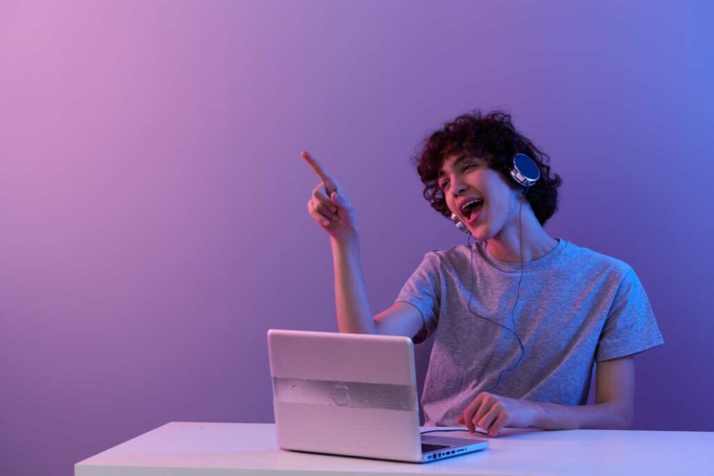 ragazzo con le cuffie