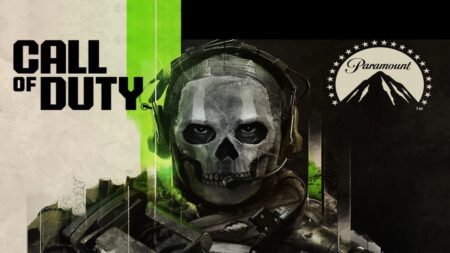Ghost di Call of Duty con al fianco il logo di Paramount