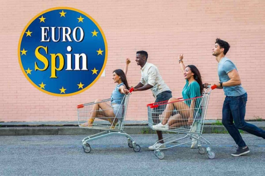 Persone nel carrello della spesa