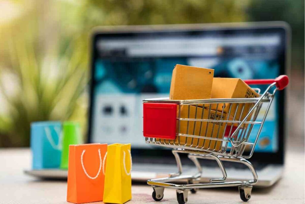 Computer e carrelli della spesa