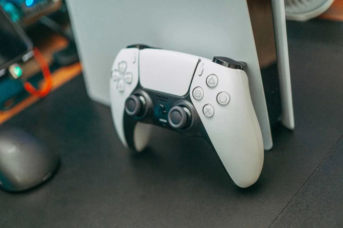 playstation 4 e 5 nuovi giochi gratis in arrivo a ottobre ecco quali sono
