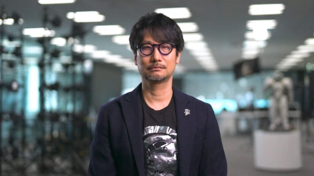 Hideo Kojima in primo piano