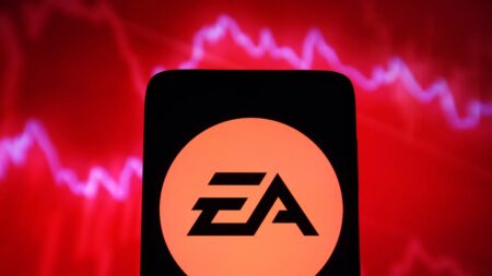 Il logo di EA su uno sfondo rosso