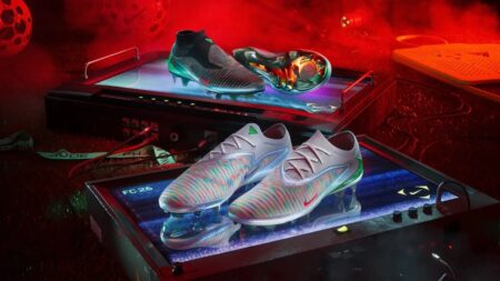 Gli scarpini di EA Sports FC x Nike Phantom 6