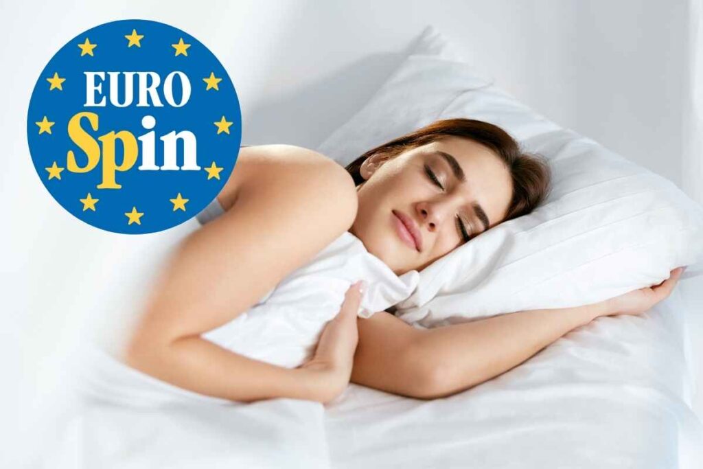 Donna sdraiata sul letto