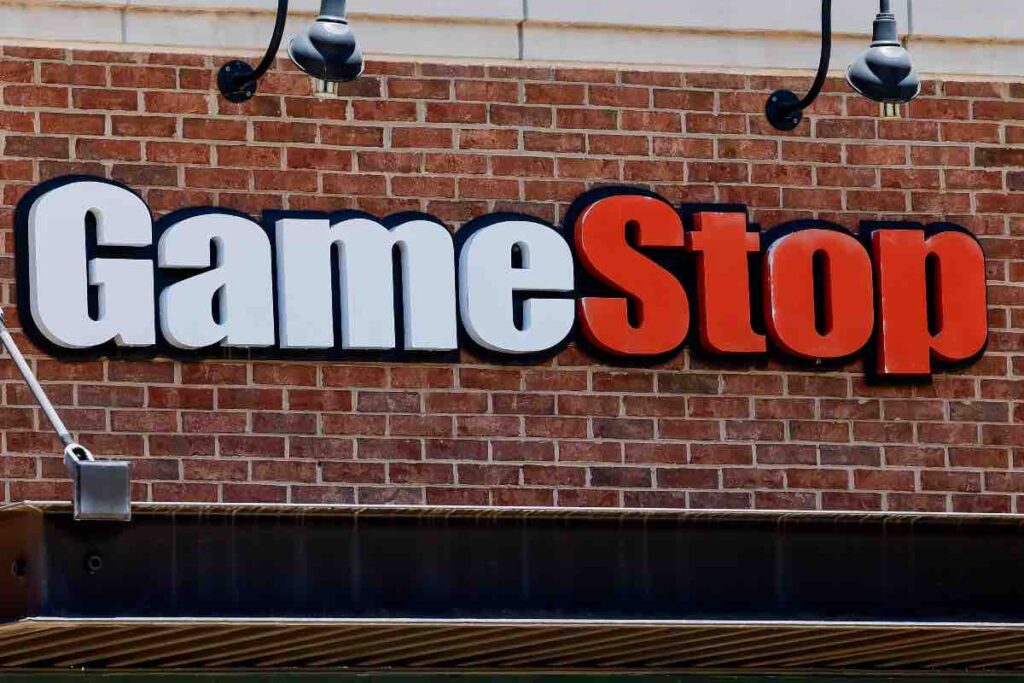 GameStop perché stanno sparendo i negozi?