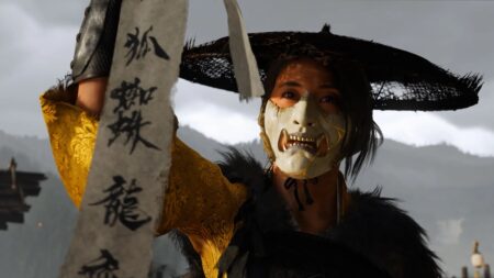 Atsu di Ghost of Yotei con una fascia in mano