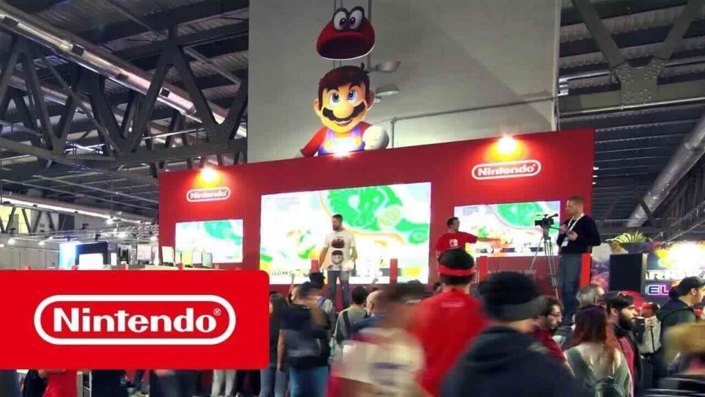 Super Mario con il logo Nintendo alla Milan Games Week & Cartoomics