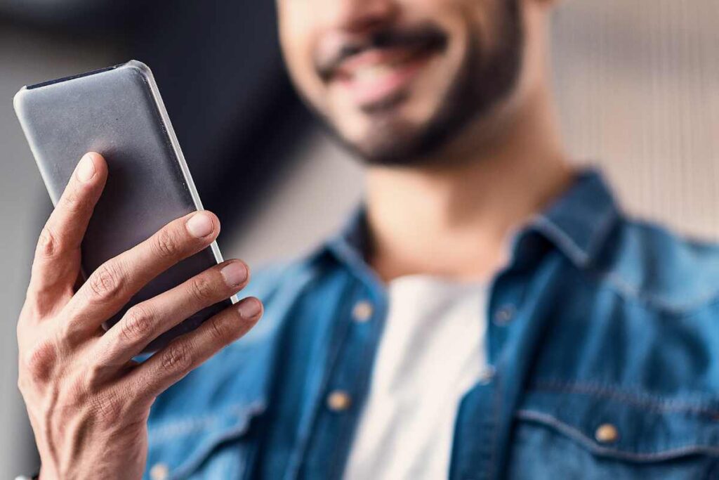 Smartphone top di gamma a prezzo stracciato: offerta imperdibile, scade tra pochi giorni Smartphone promo