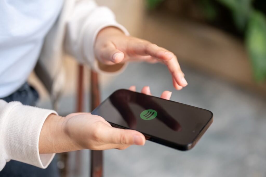 Spotify smartphone