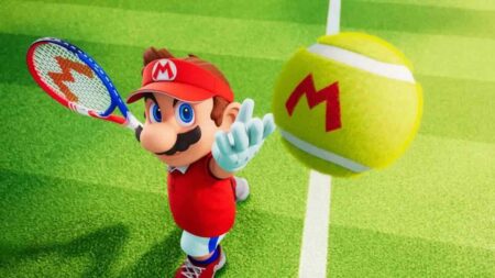 Super Mario di Mario Tennis Fever mentre sta per colpire una pallina da tennis