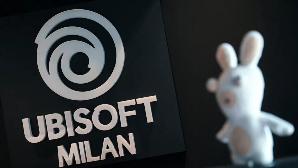 Un Rabbids ed il logo di Ubisoft Milan